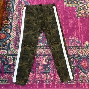 Camo drawstring pant
